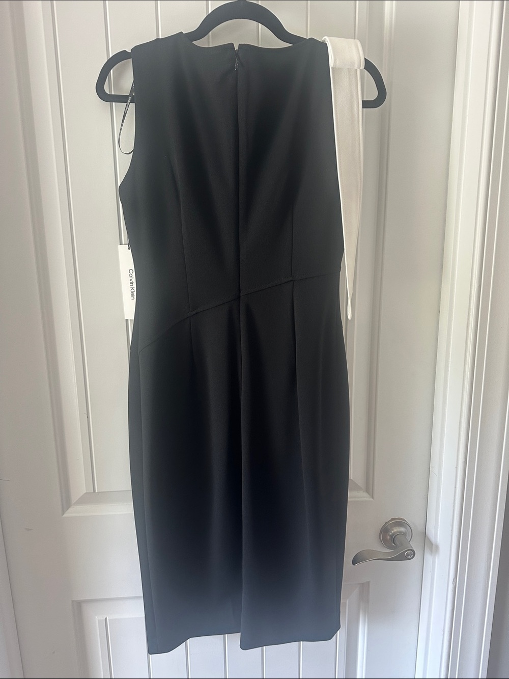 Calvin Klein Sheath Dress with white Bow over the shoulder - Picture 4 of 5